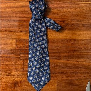 Classic Navy Blue Patterned Men's Silk Tie